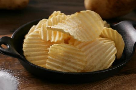 вълнообразни чипс от картофи